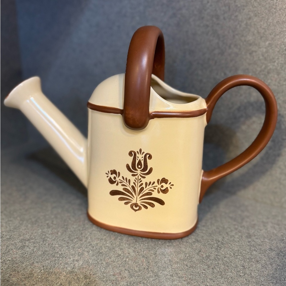 Pfaltzgraff Yorktowne Cream and Brown Decorative Watering Can